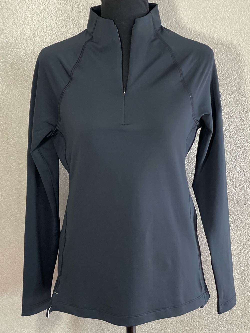 Peter Millar Woman’s Black Long-Sleeve Quarter Zip Pullover